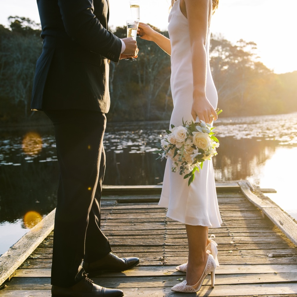 Elegant and classic, perfect for elopements and weddings! New with tags